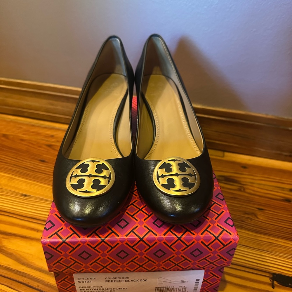 Tory Burch Benton Black Leather Heels with Gold Logo